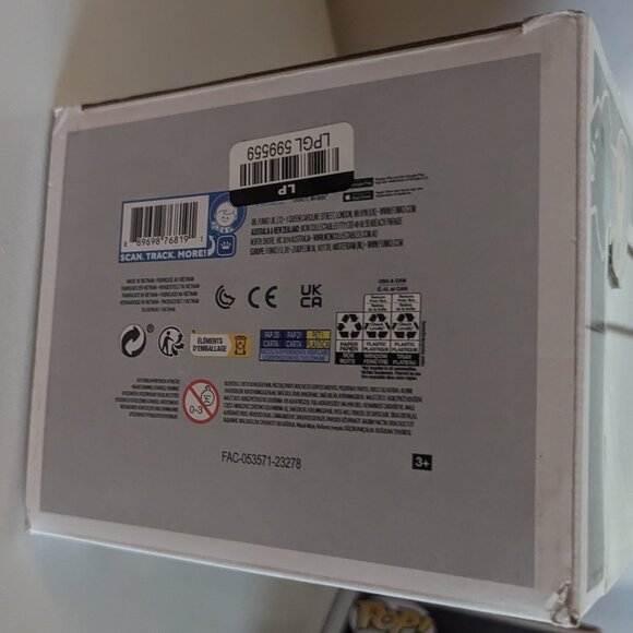 NWT 1327 Marvel Loki Don Watercraft Salesman Funko POP! Collectible Vinyl Figure - Picture 9 of 9